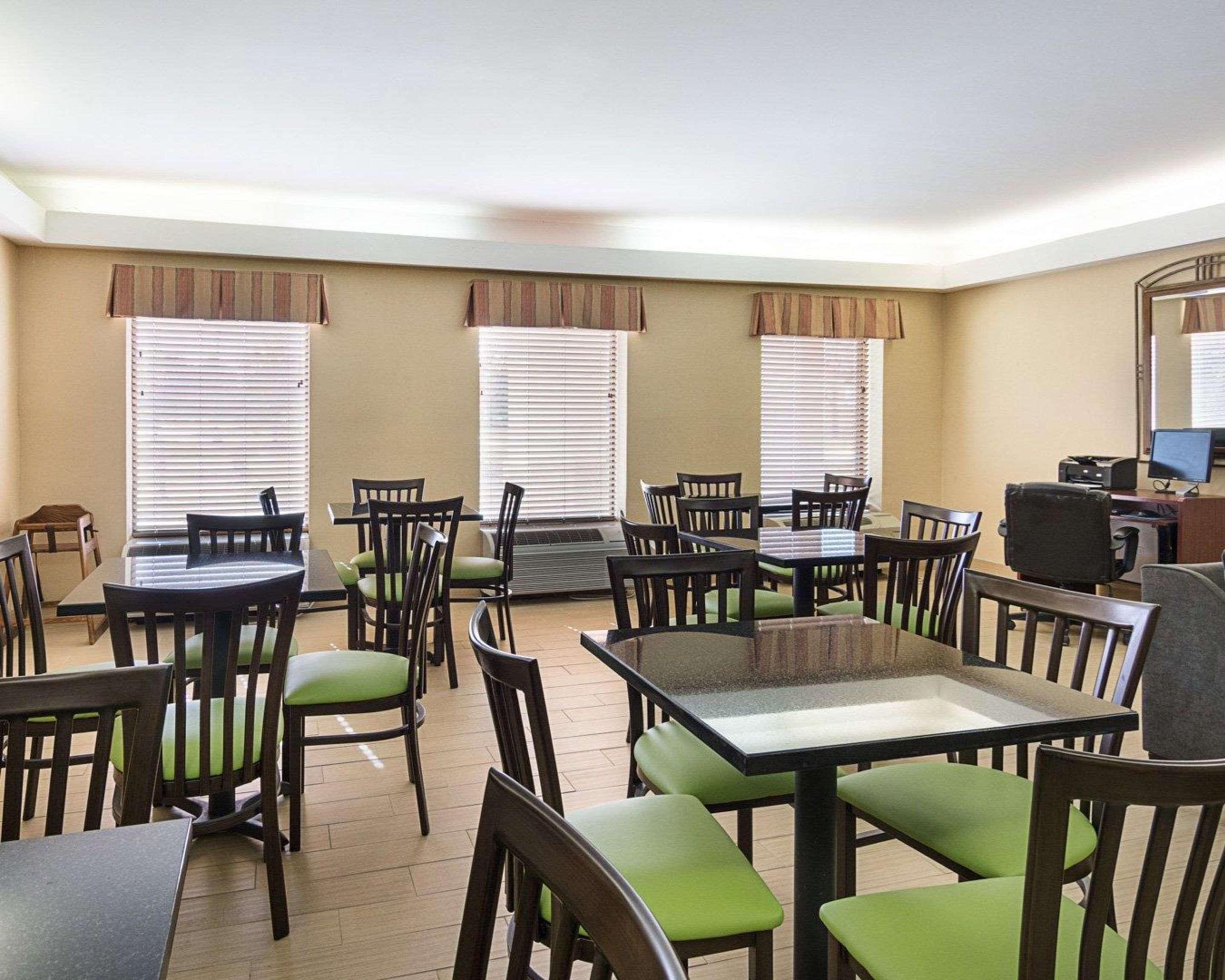 Quality Inn Richmond Airport Sandston Exterior foto